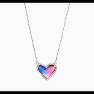 Kendra Scott necklace